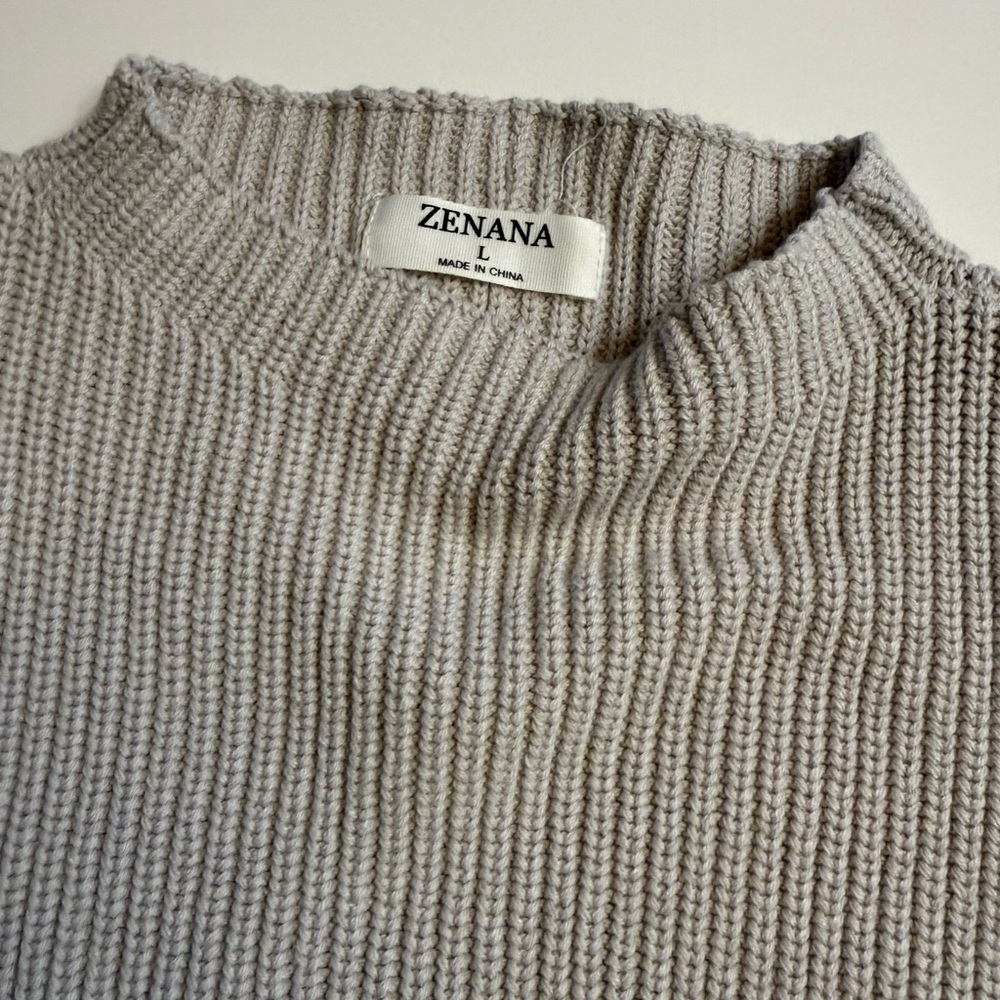 Zenana Outfitters Women's Light Gray Turtleneck Sweater